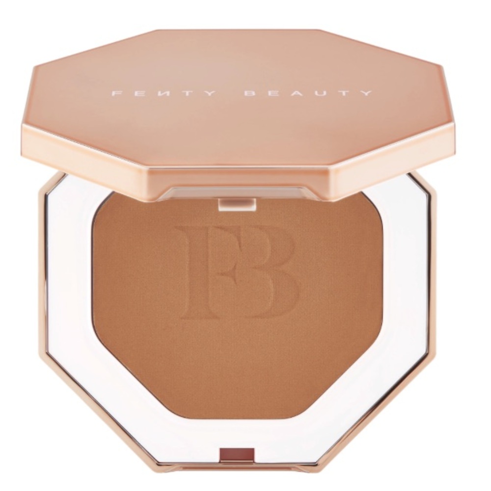 🆕 Fenty Beauty by Rihanna Sun Stalk'r Instant Warmth Bronzer in 02 Shady Biz